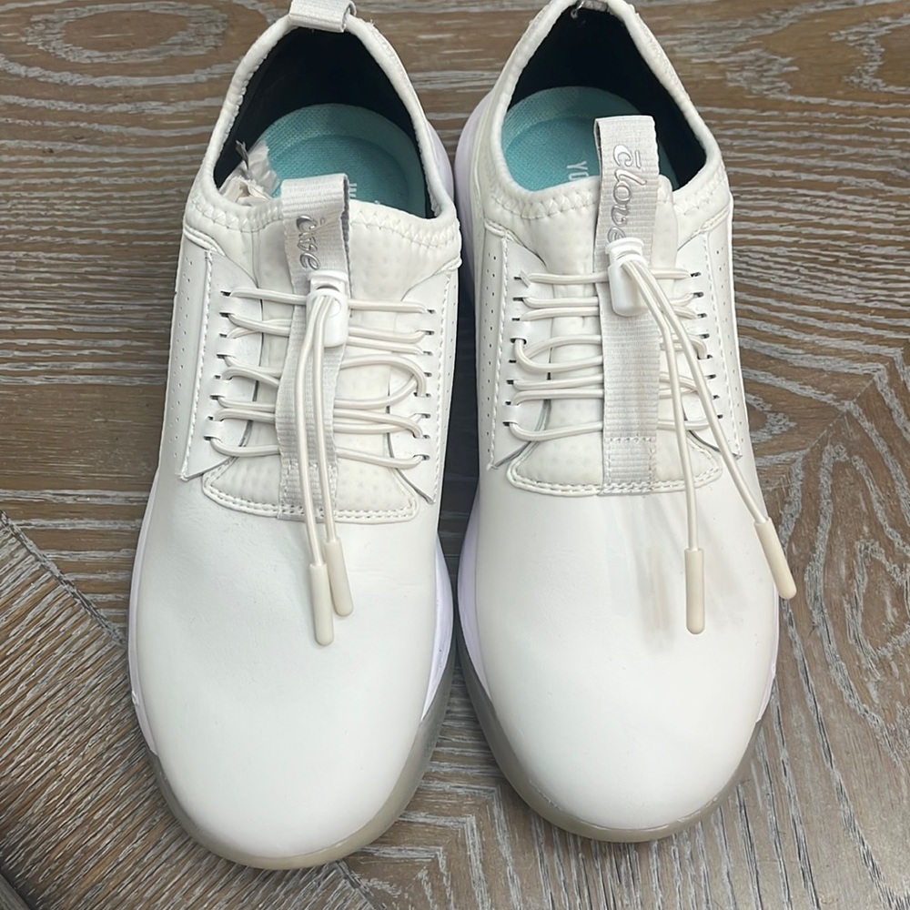 COPY - CLOVE NURSE SHOES white size Women 9.5 New